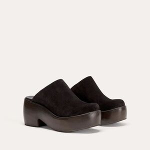 Everlane Black suede puffa clog 8.5